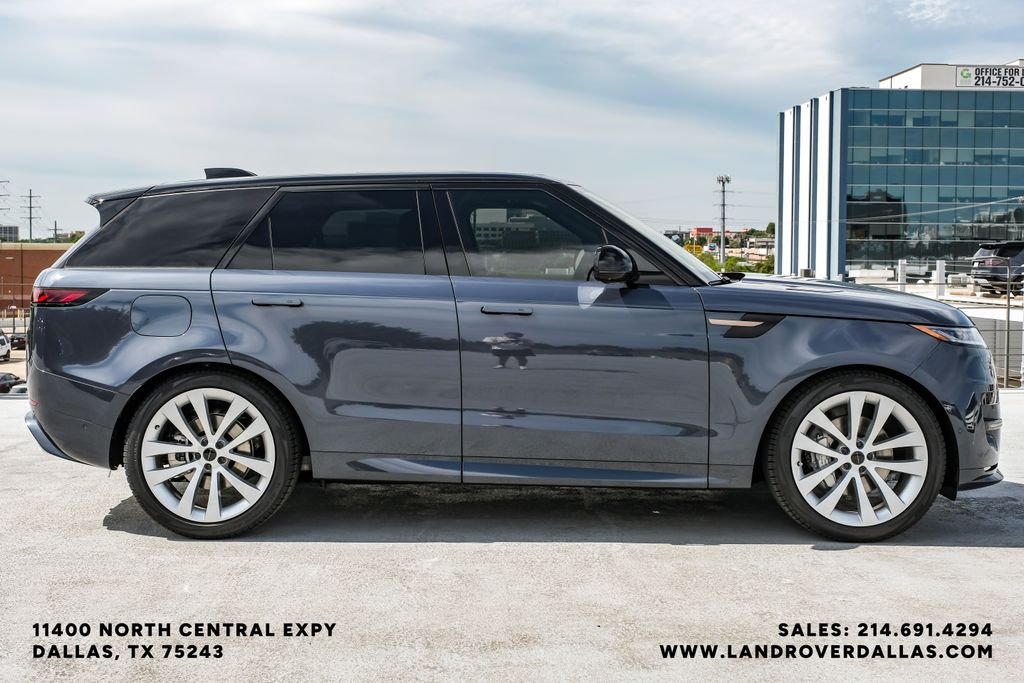 New 2026 Varesine Blue Metallic Land Rover Dynamic SE image 5