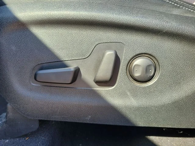 Used 2019 Purple Kia EX image 21