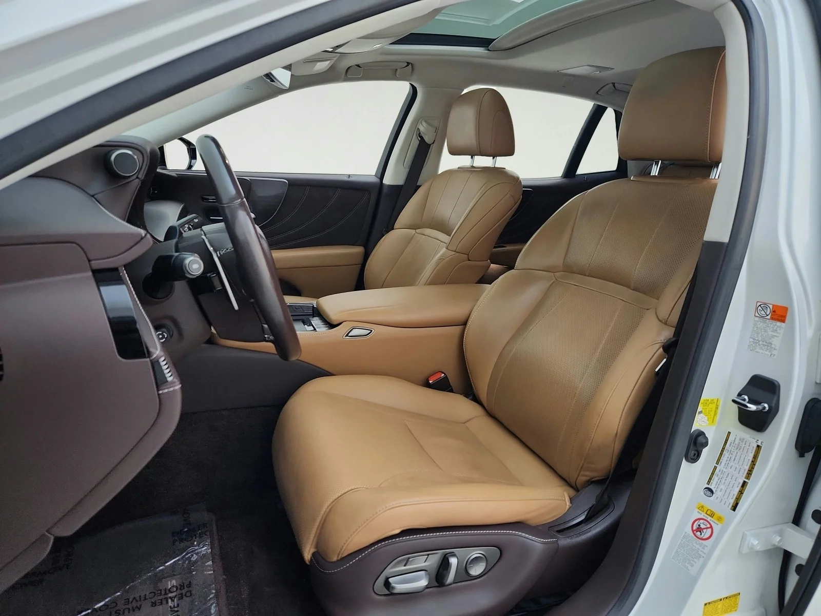 Used 2018 EMINENT WHITE Lexus LS 500 image 17