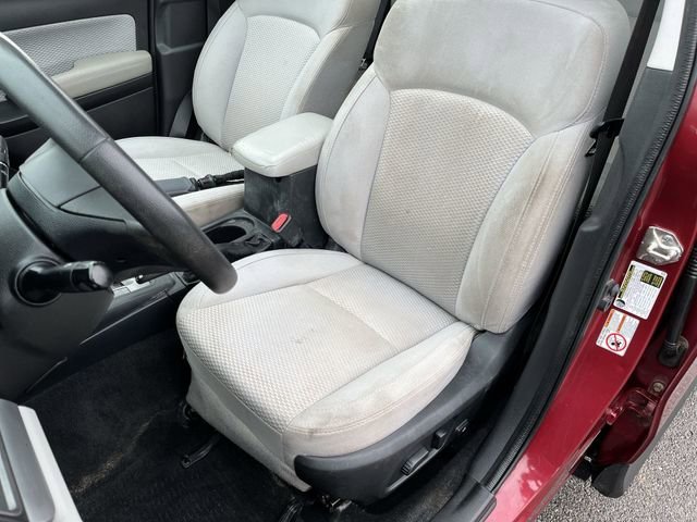 Used 2018  Subaru Premium image 14
