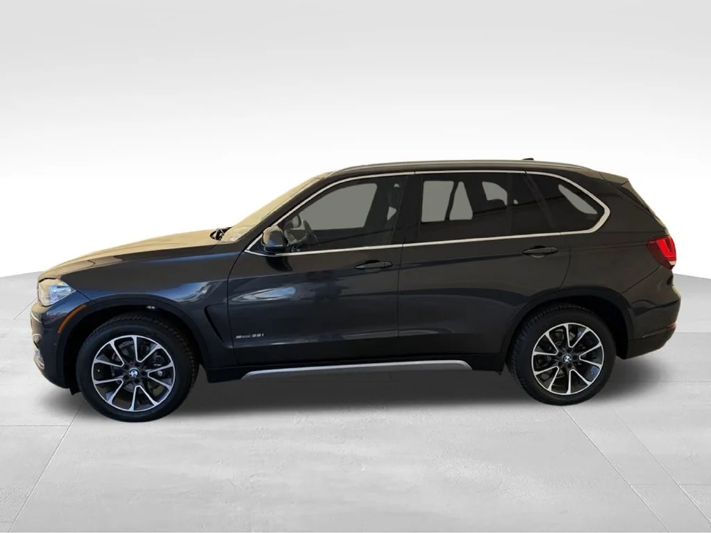 Used 2018 Dark Graphite BMW sDrive35i image 6