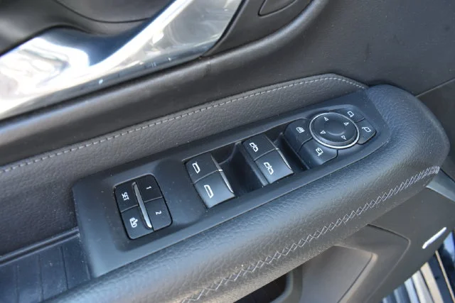 Used 2021 Black GMC Denali image 11