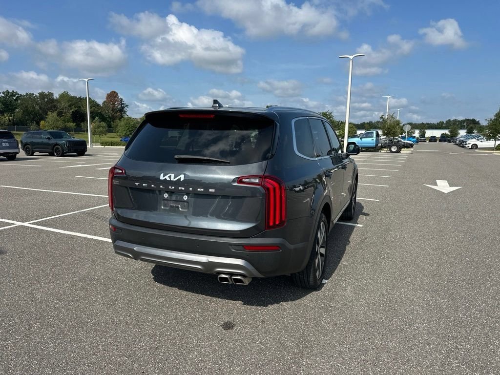 Certified Used 2022 Gray Kia EX image 6
