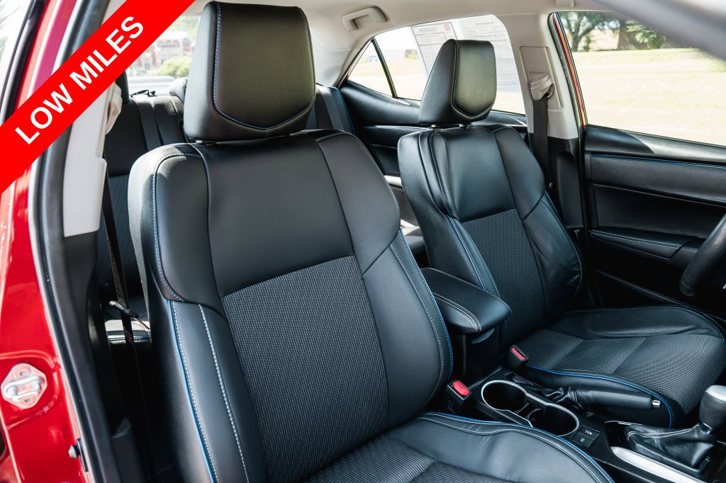 Used 2019 Barcelona Red Metallic Toyota SE image 27