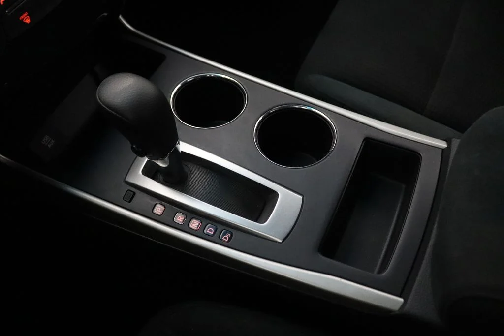 Used 2015 Black Nissan 2.5 S image 27