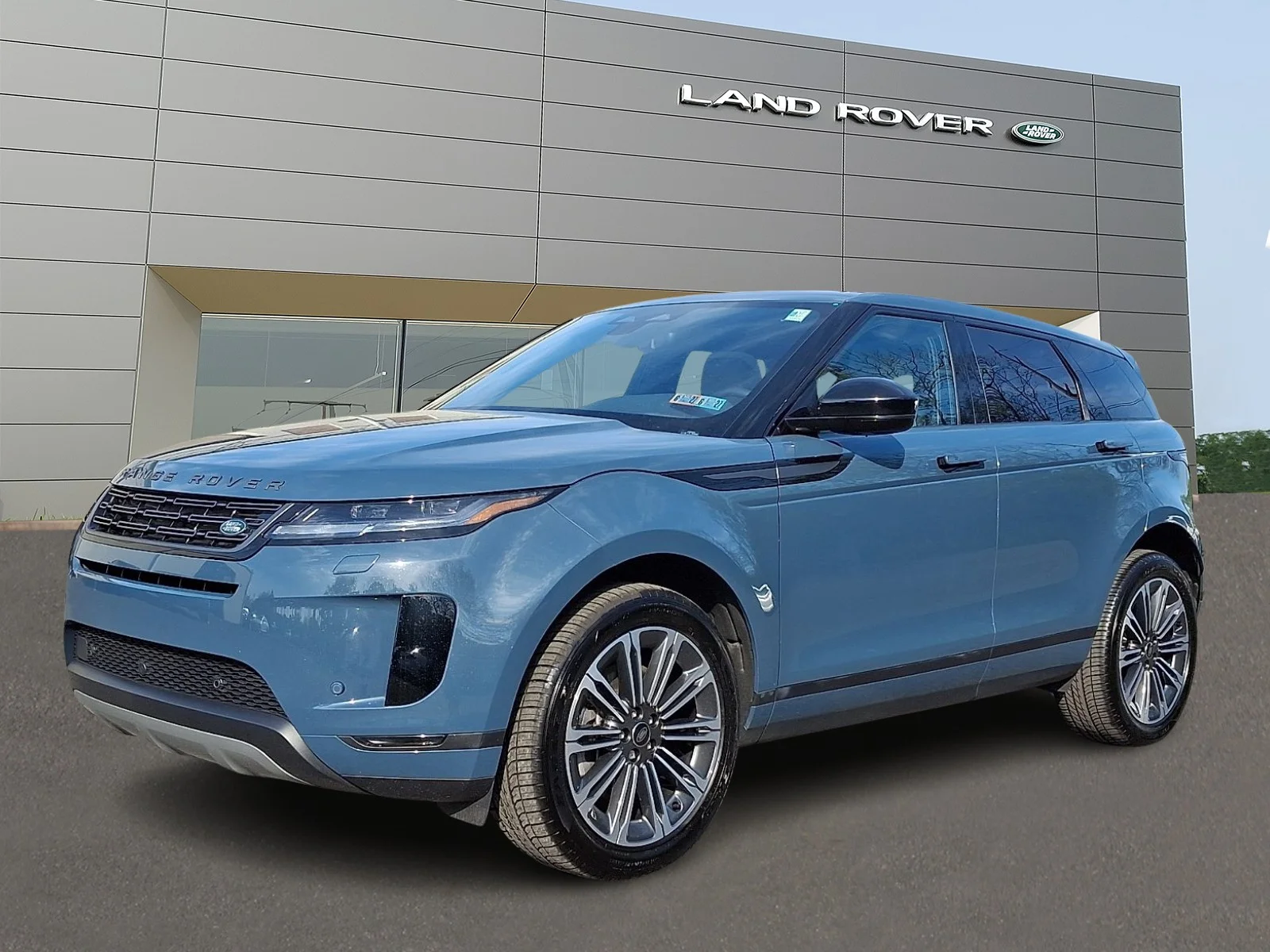 2026 Land Rover Range Rover Evoque S's photo
