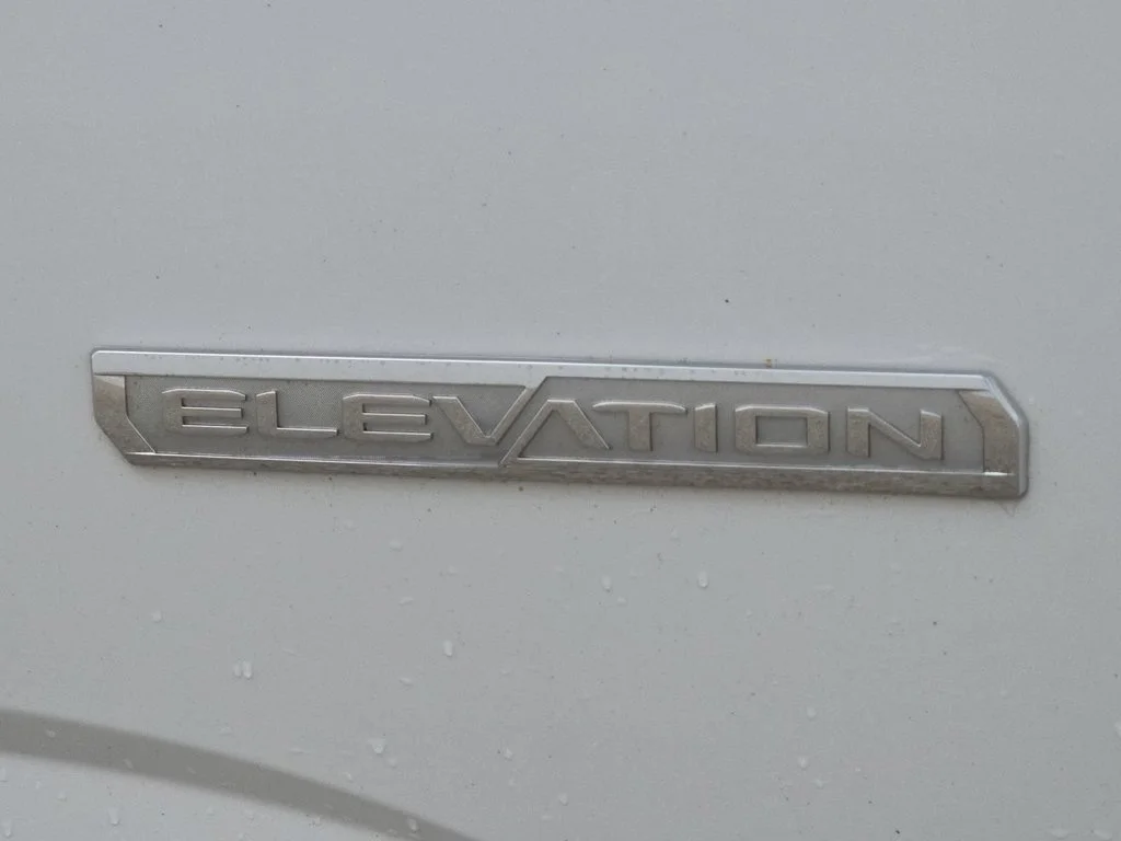 Used 2021 SUMMIT WHITE GMC 4WD Elevation image 33