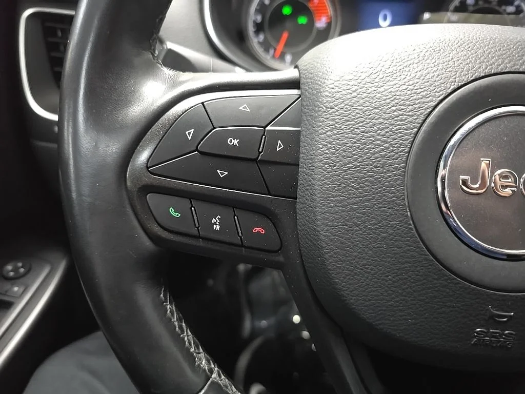 Used 2019 White Jeep Trailhawk image 23