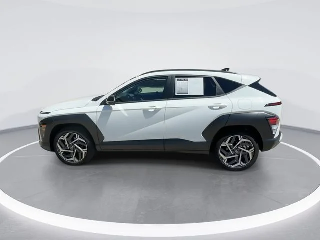 Used 2026 White Hyundai SEL Premium image 5