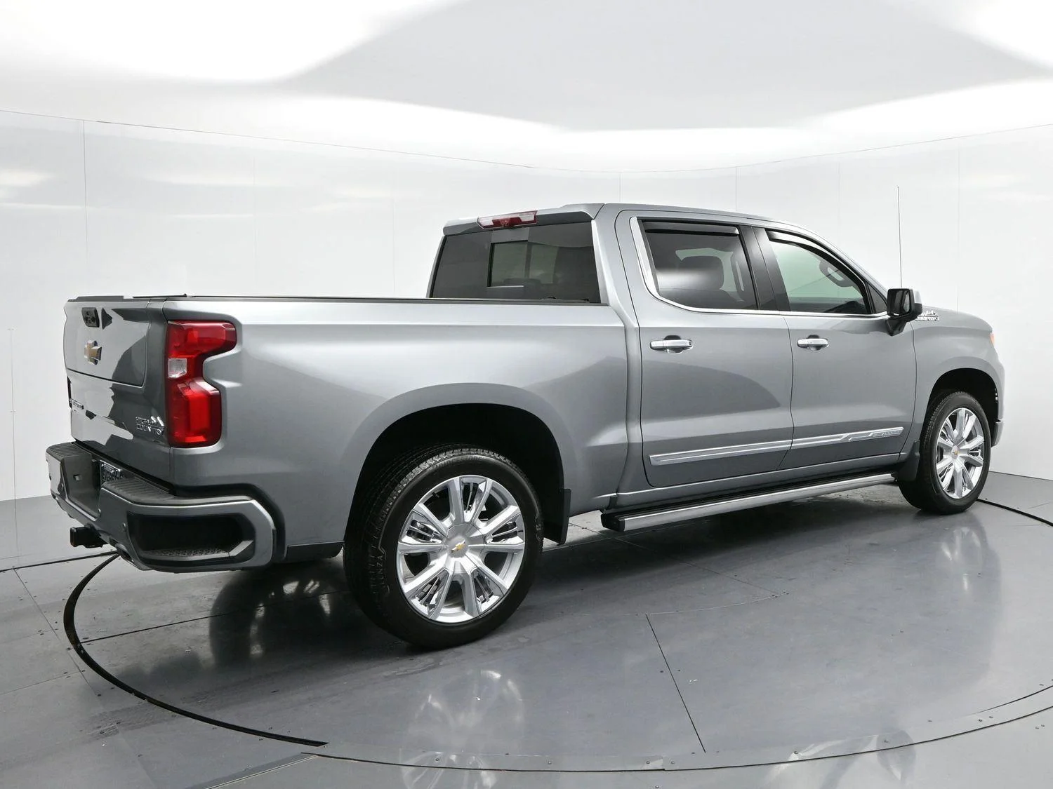 Used 2026 Sterling Gray Metallic Chevrolet High Country image 7