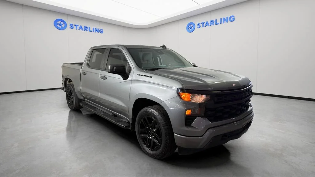Used 2023 STERLING GRAY METALLIC Chevrolet Custom image 14