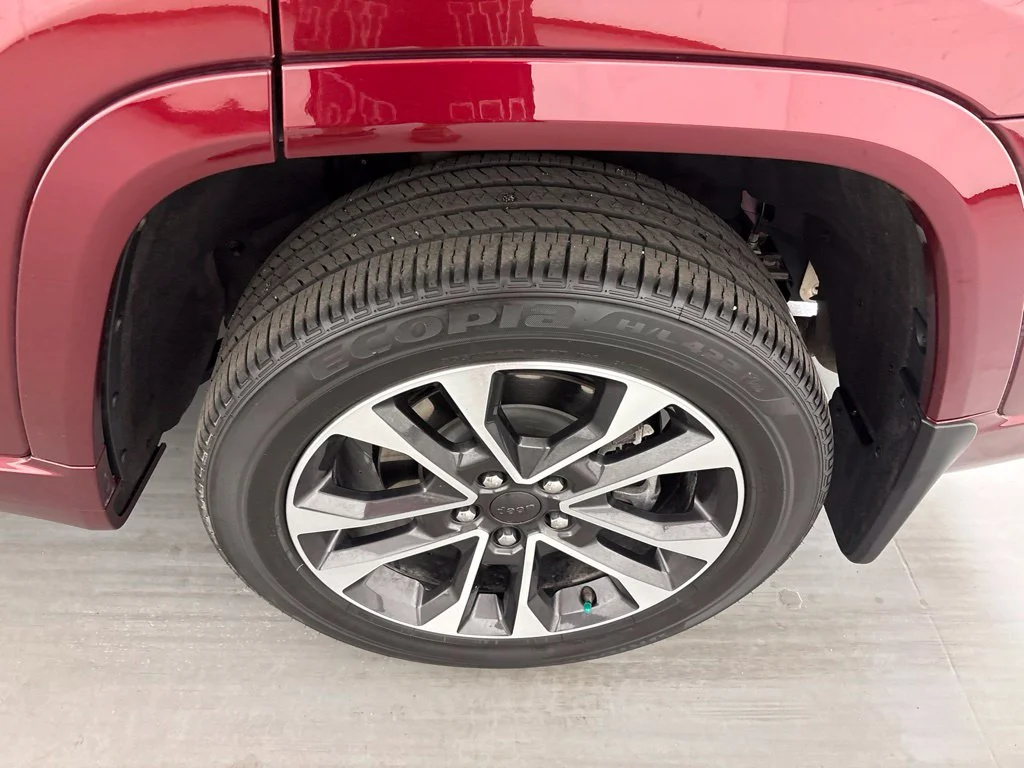 Used 2023 Red Jeep Overland image 10