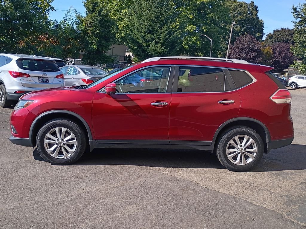 Used 2016 Cayenne Red Nissan SV image 7