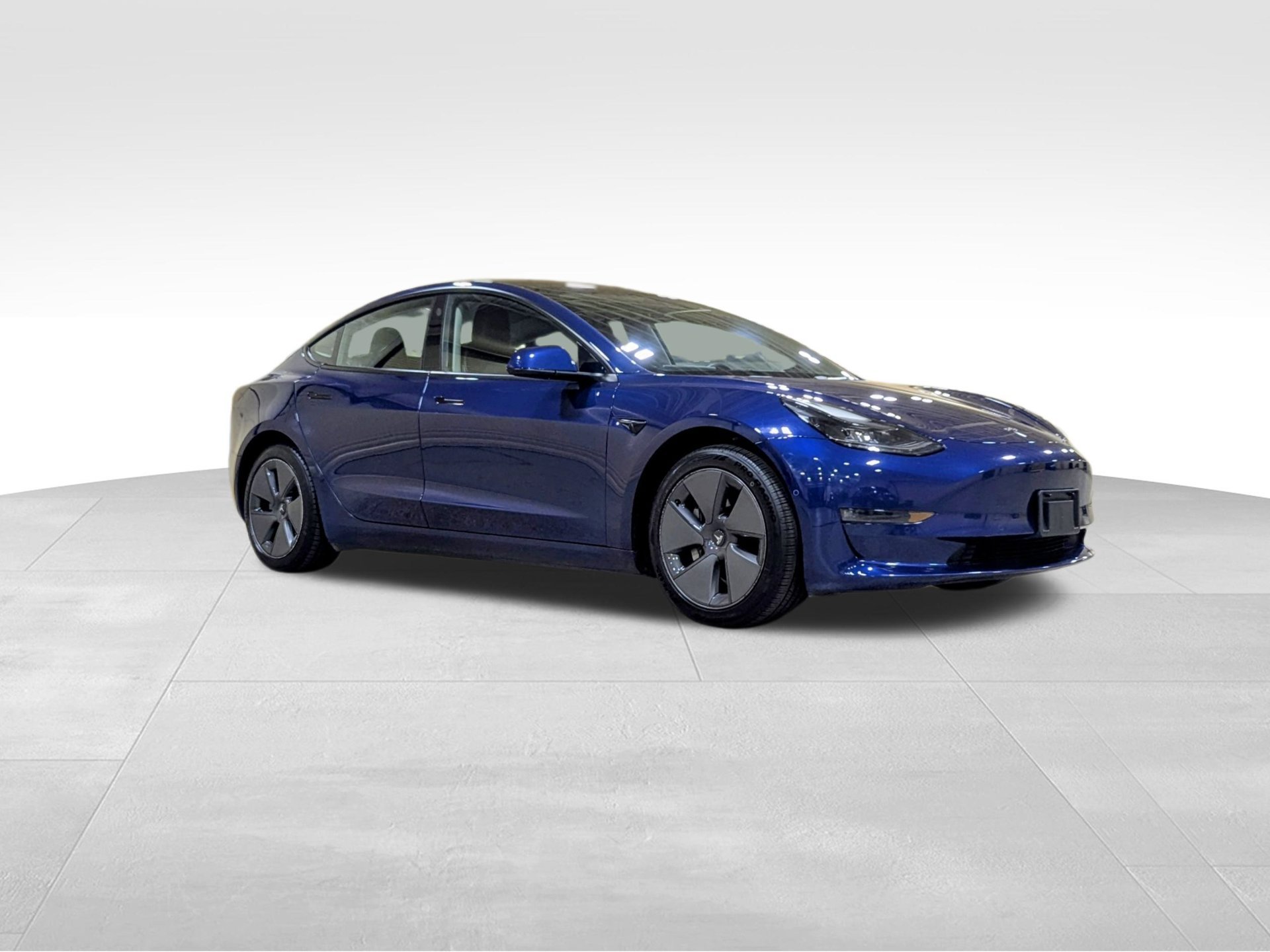Used 2022 Blue Tesla Long Range image 4