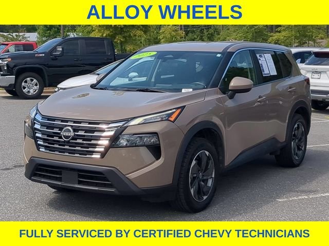 Used 2025 Beige/tan Nissan SV image 12