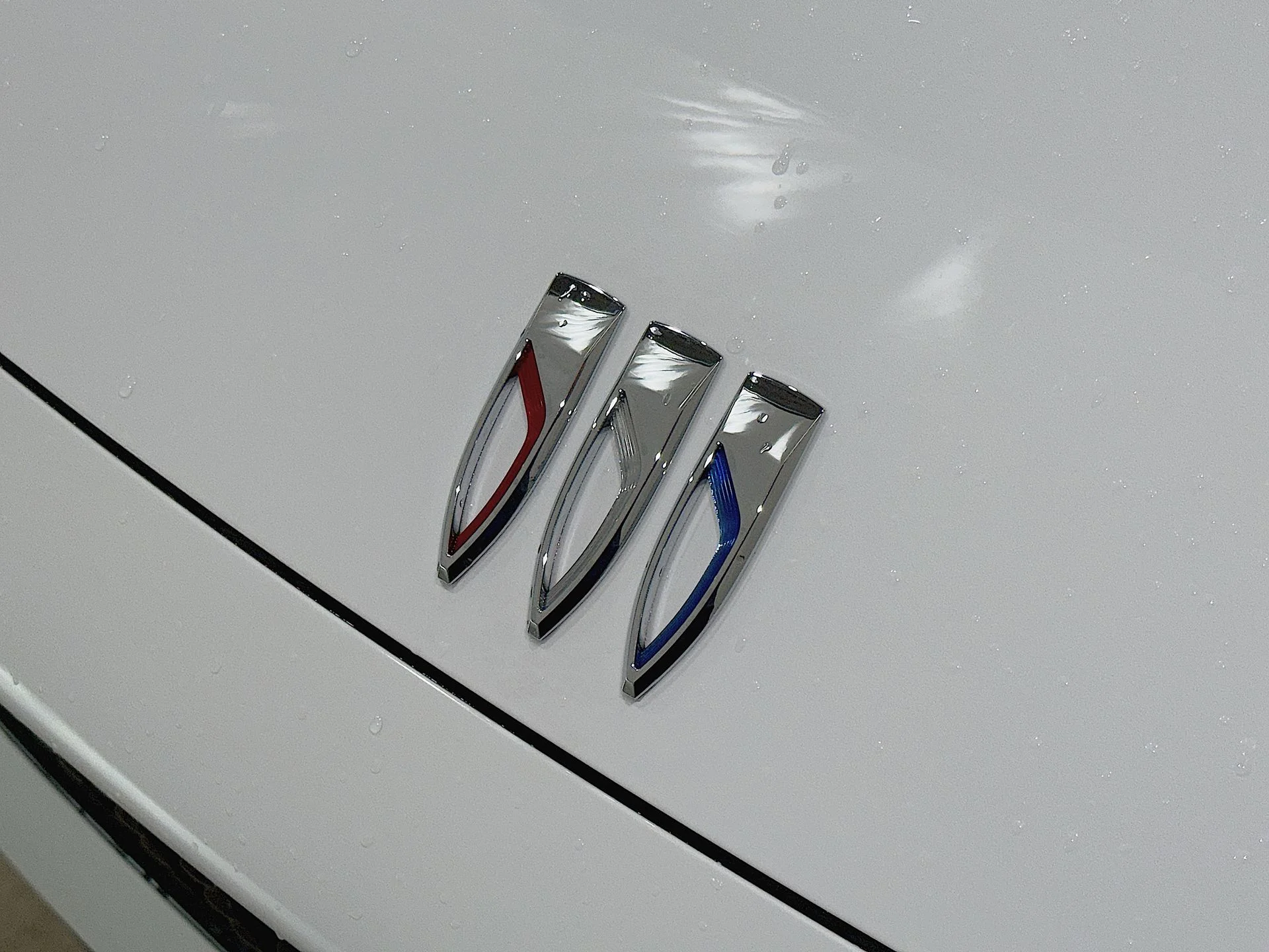 New 2026 Summit White Buick Sport Touring image 31