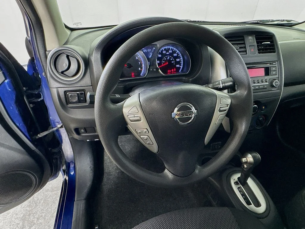 Used 2018 Blue Nissan 1.6 SV image 11