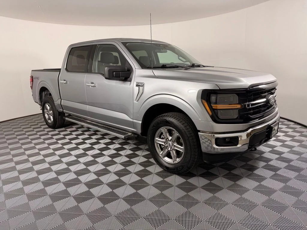 Used 2025 Silver Ford XLT image 5