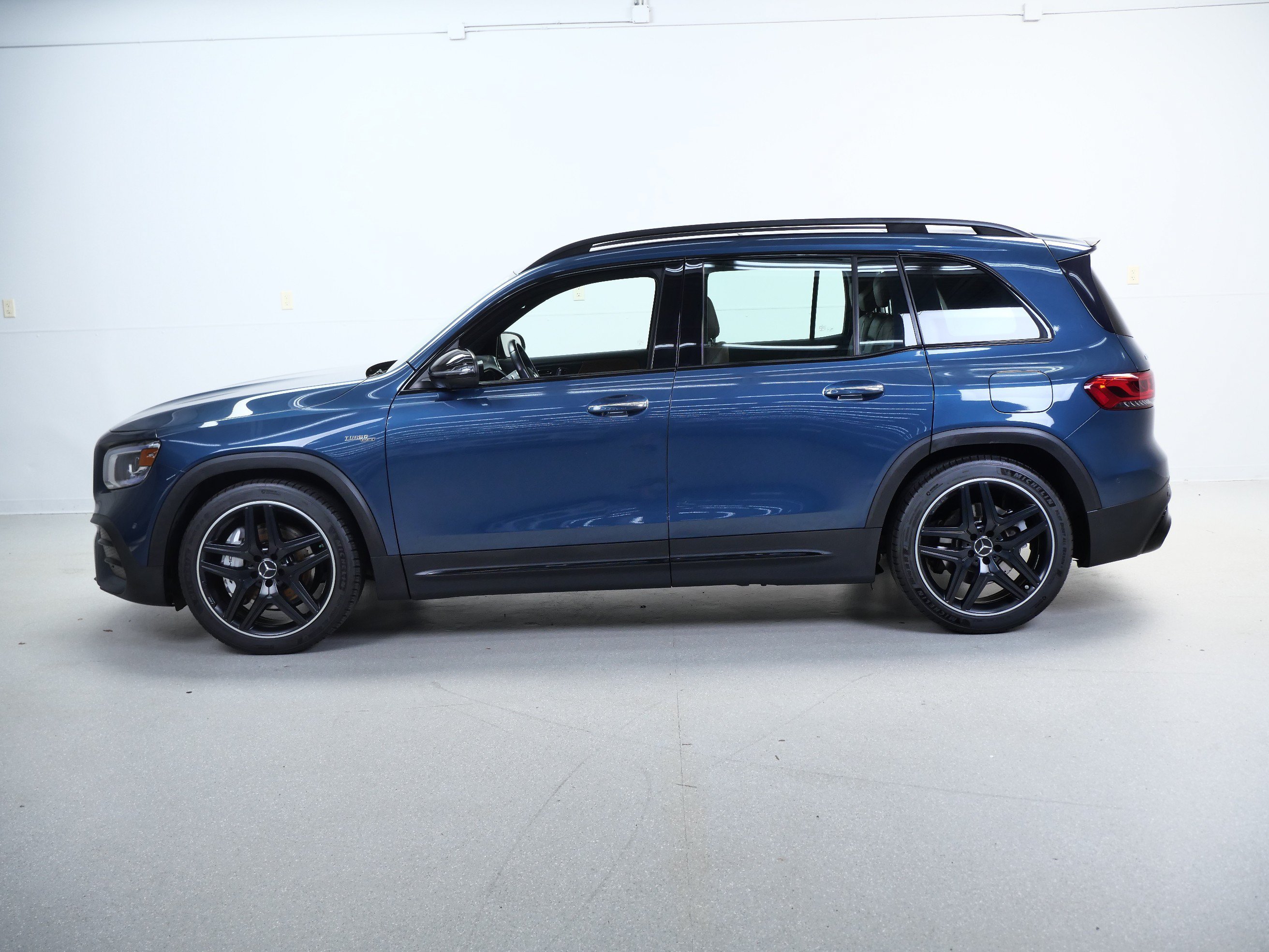 Used 2022 Denim Blue Metallic Mercedes-Benz AMG® GLB 35 image 10
