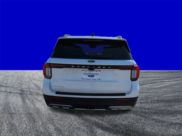 New 2026 Star White Metallic Tri-Coat Ford Active image 5