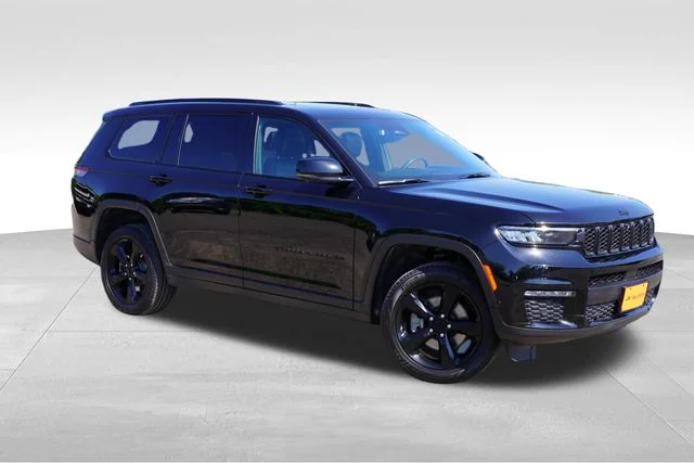 Certified Used 2025 Black Jeep Limited image 2
