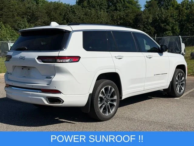 Used 2023 White/off-white Jeep Overland image 5