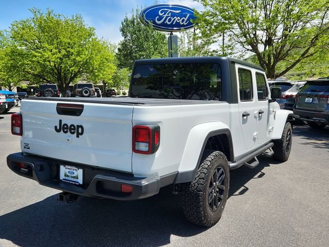 Used 2022 White Jeep Sport image 3