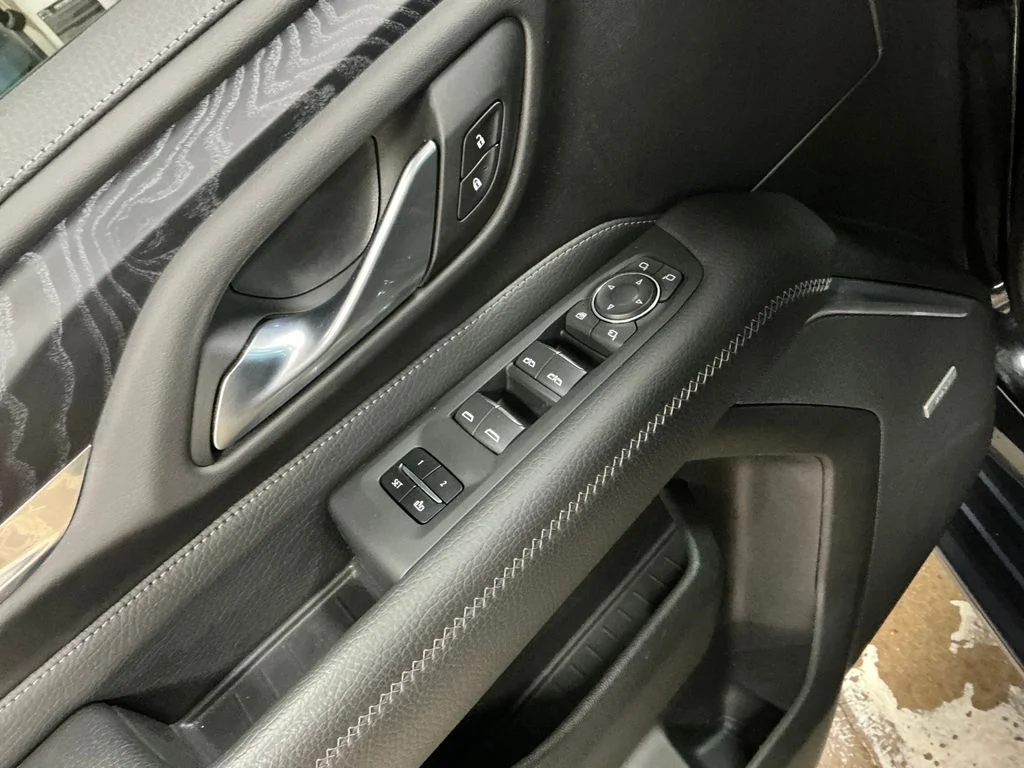Used 2021 Black GMC Denali image 16