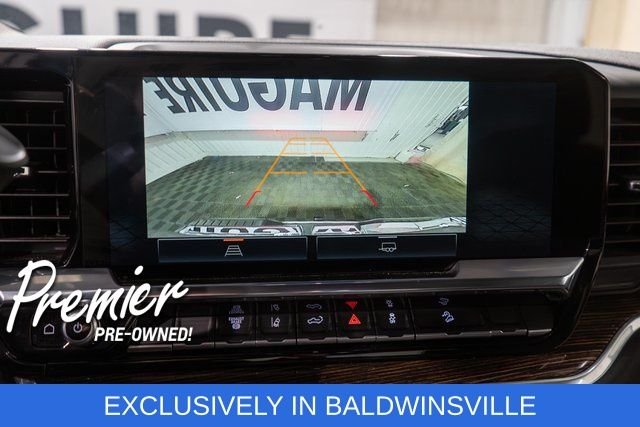 Used 2025 Sterling Metallic GMC SLE image 22