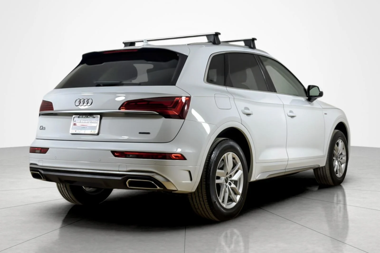 Used 2023 Glacier White Metallic Audi S line Premium 45 TFSI quattro image 5