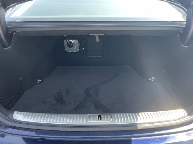 Used 2021 Blue Genesis 3.3T Premium image 8