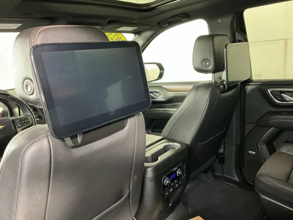 Used 2023 Black Chevrolet High Country image 13