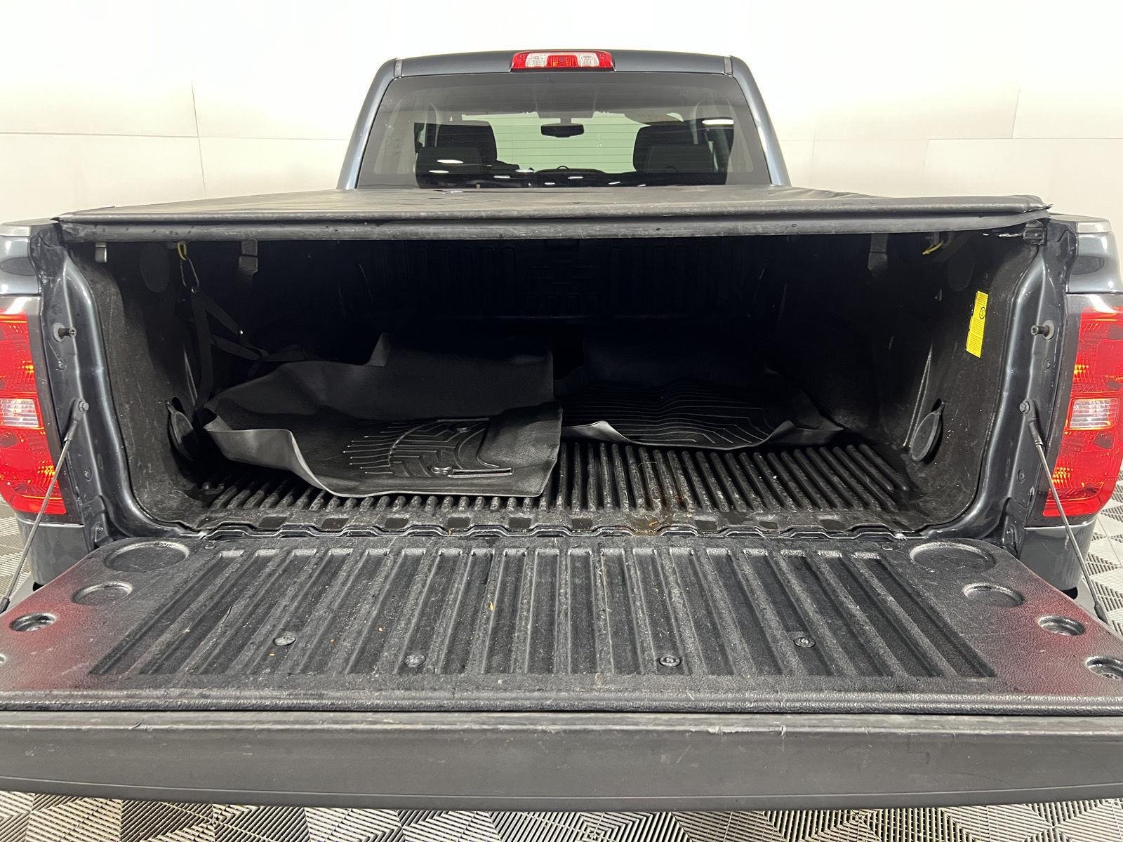 Used 2019 Graphite Metallic Chevrolet LT image 7