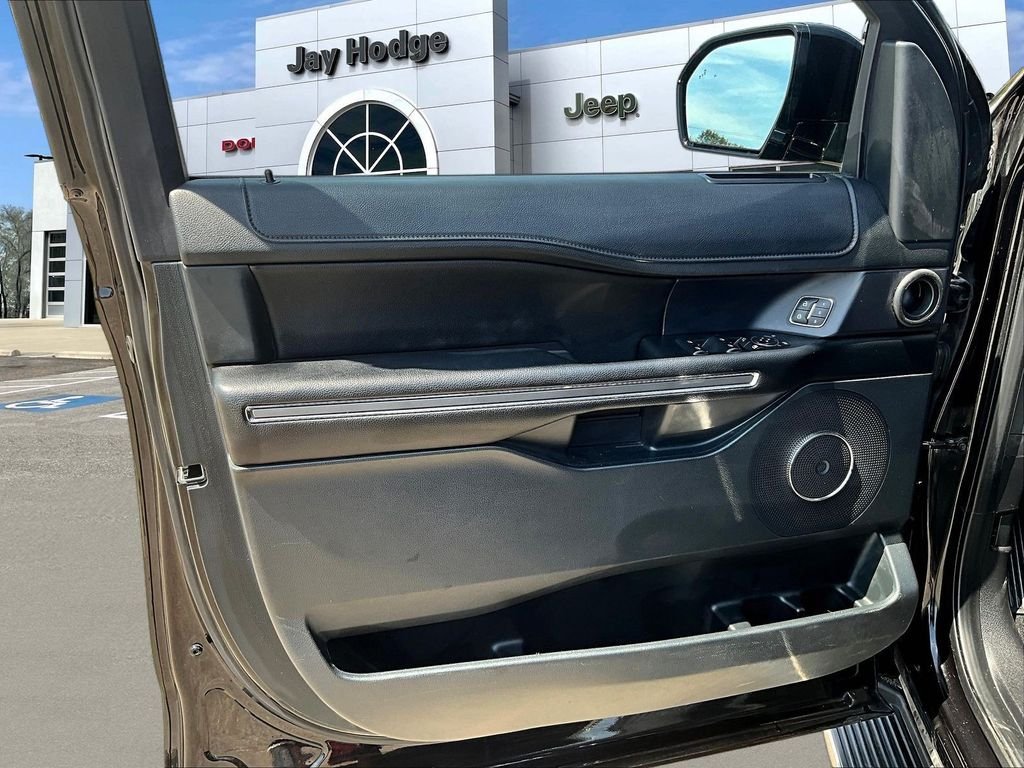 Used 2021 Black Ford XLT image 21