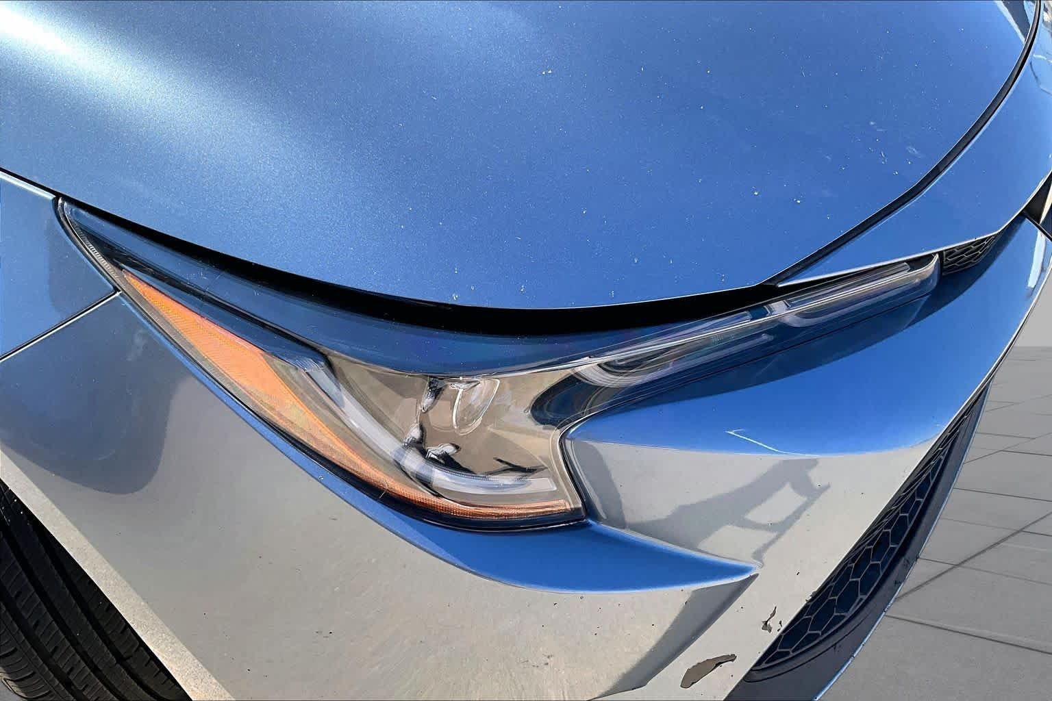 Used 2021 Celestite Toyota Hybrid LE image 25