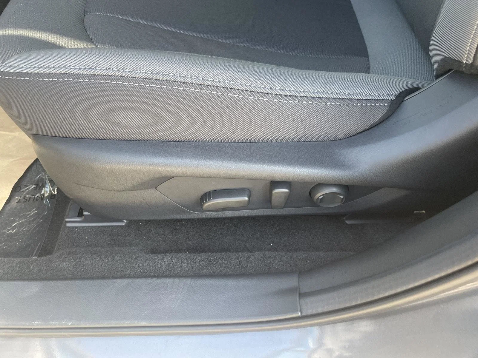 New 2026 Magnetite Gray Metallic Subaru Premium image 11