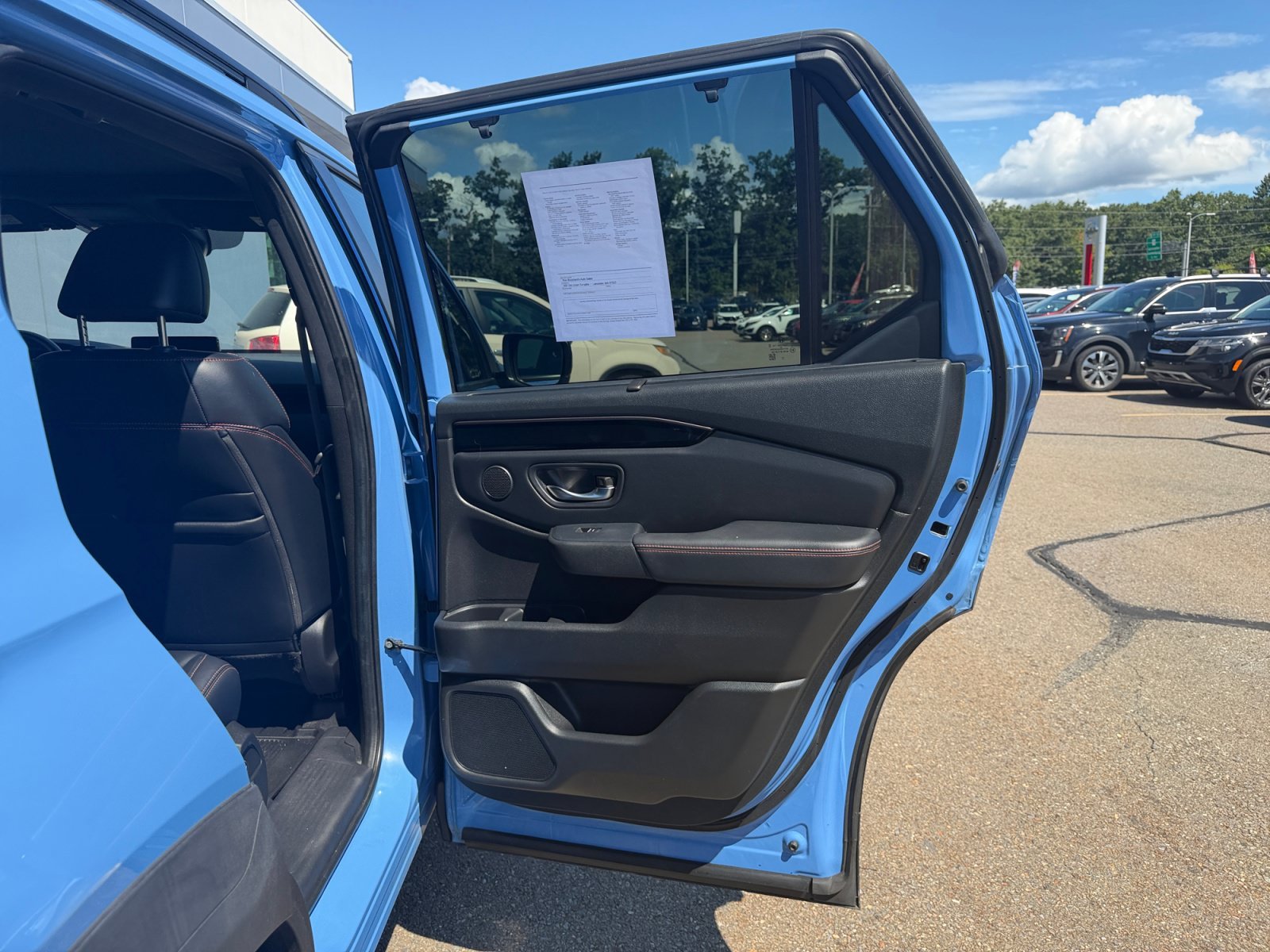 Used 2023 Diffused Sky Pearl Honda TrailSport image 35