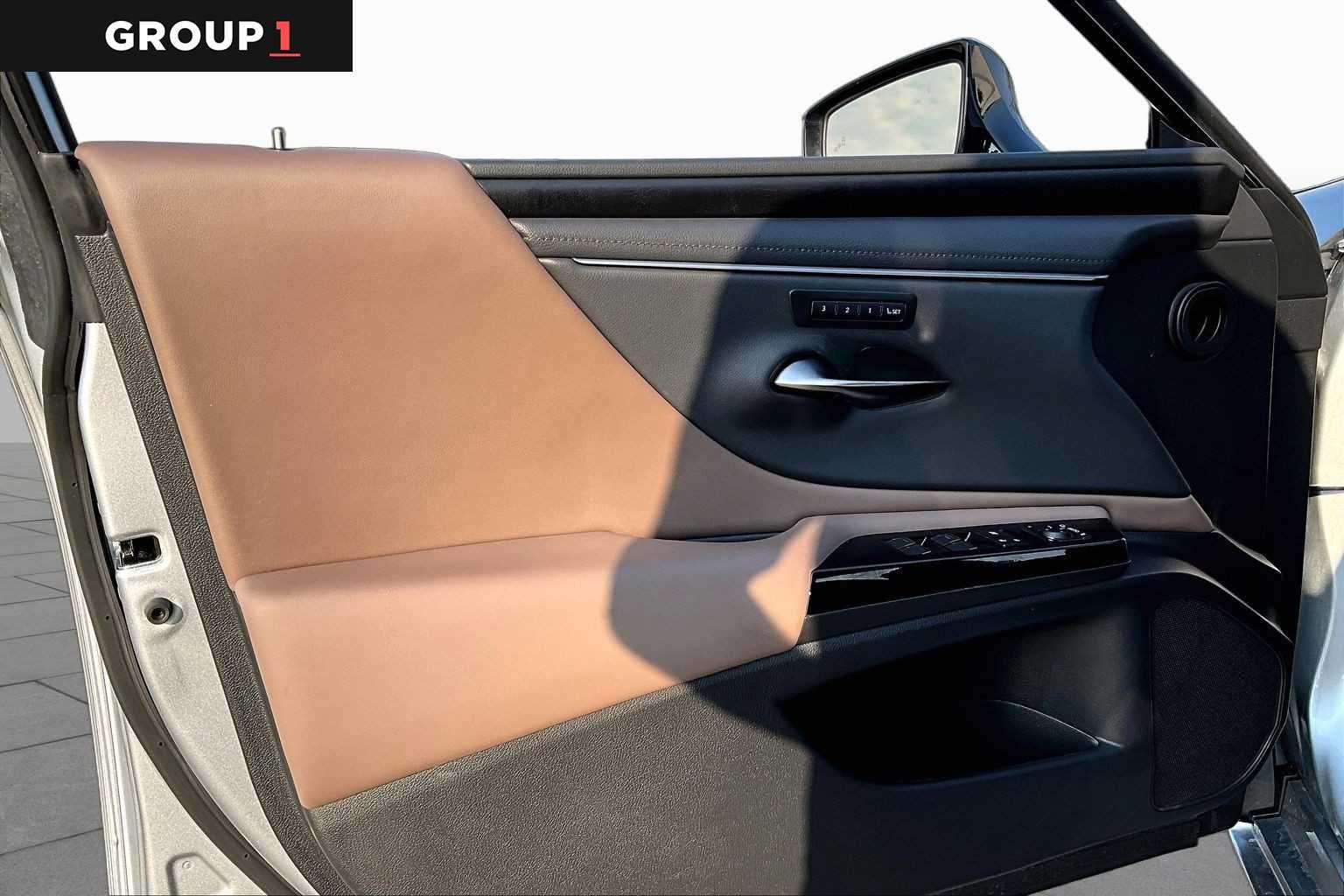 Used 2025 Iridium Lexus  image 19