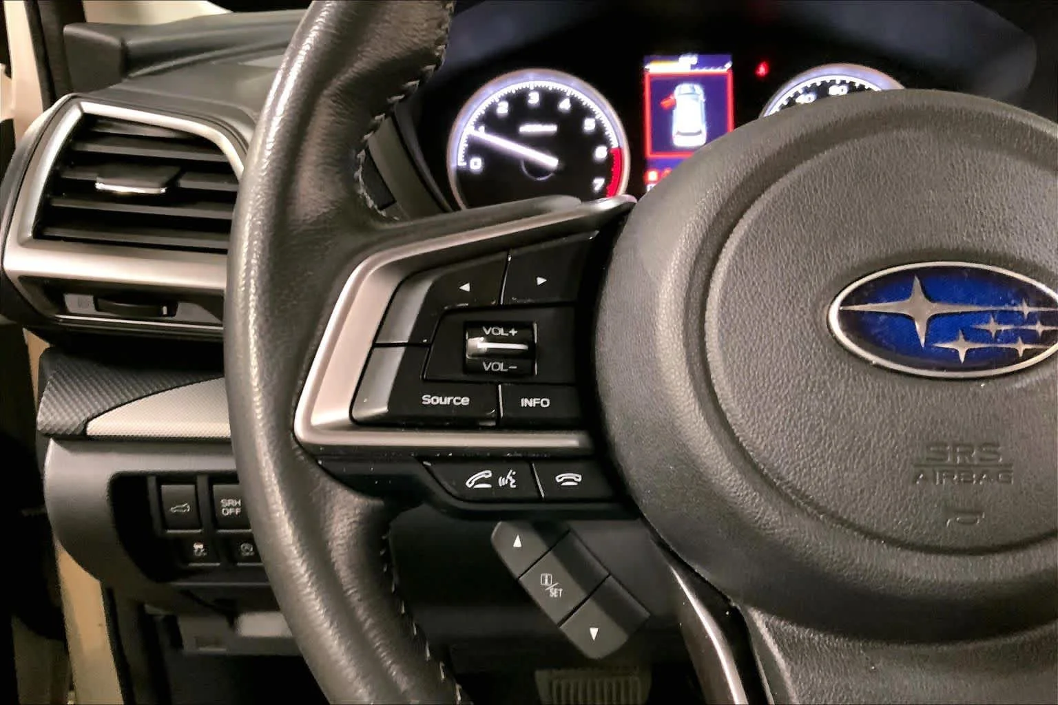 Used 2019 Crystal White Pearl Subaru Limited image 46