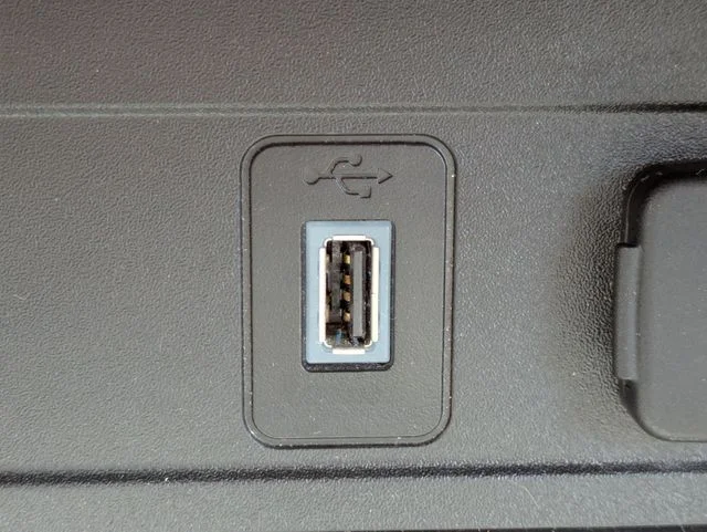 Certified Used 2018 Silver Ford SE image 21