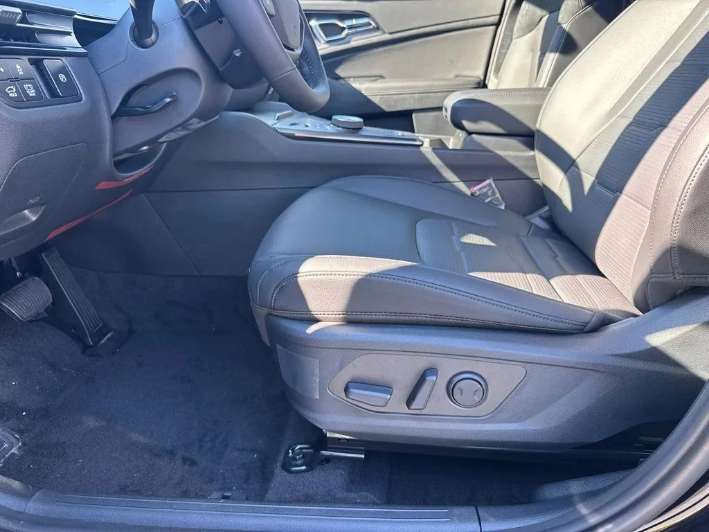 New 2026 Black Kia SX-Prestige image 10