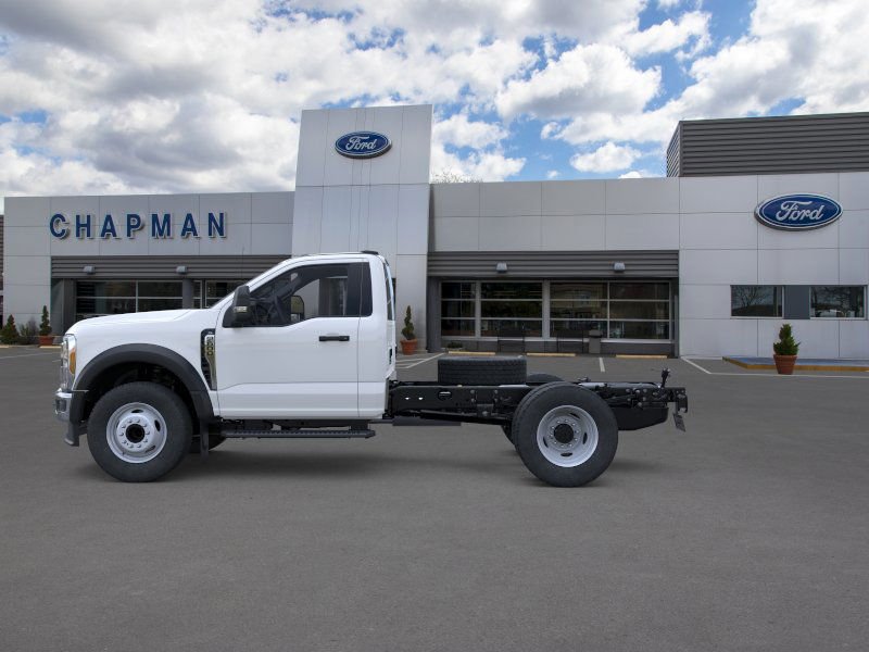 2025 Ford F-600 Super Duty Chassis Cab XL - Photo 3