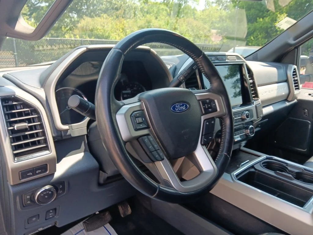 Used 2022 Star White Metallic Tri-Coat Ford Lariat image 15