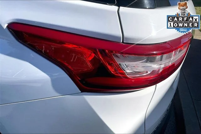 Used 2019 Summit White Chevrolet LS image 28