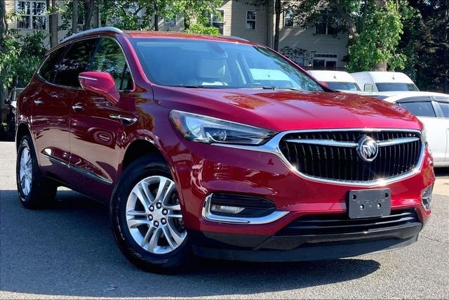 2018 Buick Enclave Essence's photo