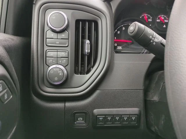 New 2026 Summit White GMC Pro image 20