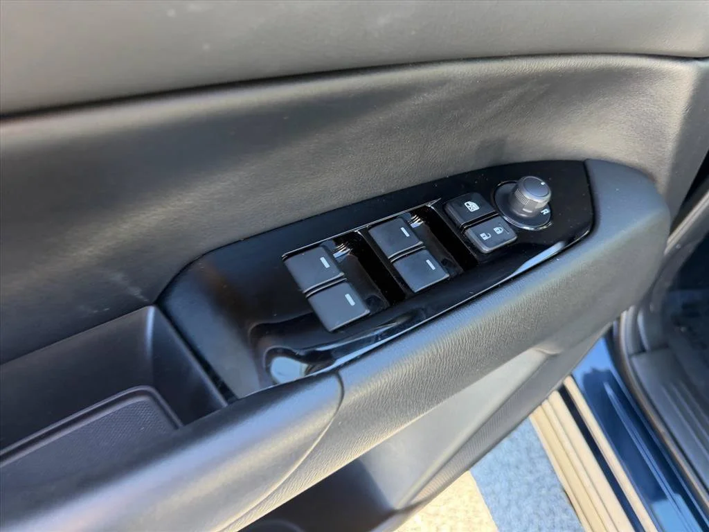 Used 2023 Blue Mazda 2.5 S Preferred Package image 18