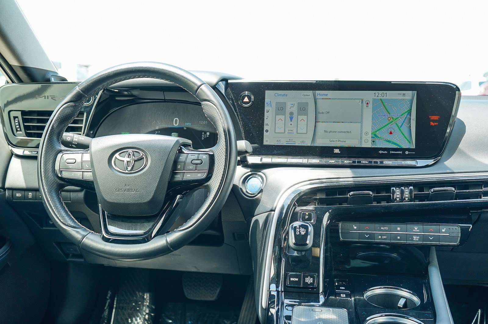 Certified Used 2022 Oxygen White Toyota XLE image 13