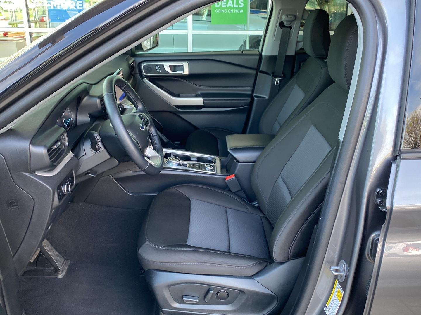 2023 Ford Explorer XLT - Photo 19