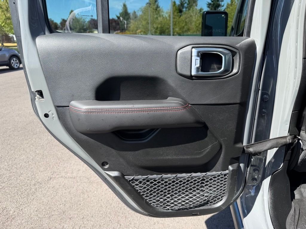 Used 2022 Sting-Gray Clearcoat Jeep Rubicon image 29